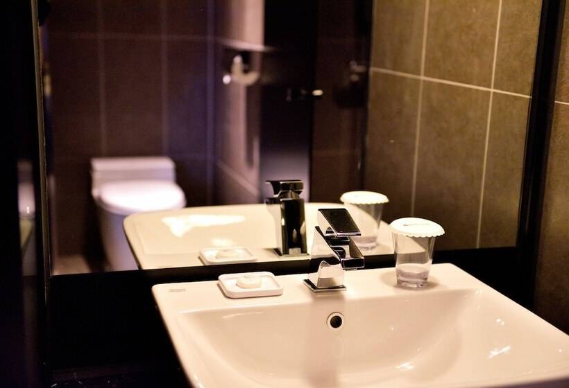 디럭스 룸, Golden Business