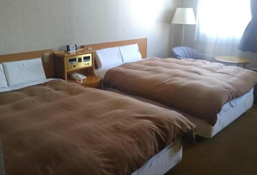 Номер Deluxe, Hitachi Hills