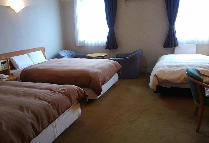 Номер Deluxe, Hitachi Hills