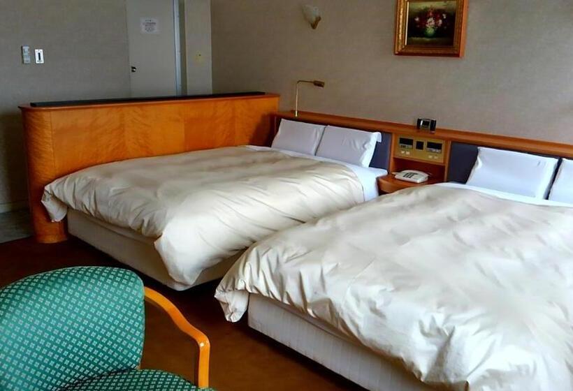 Номер Deluxe, Hitachi Hills