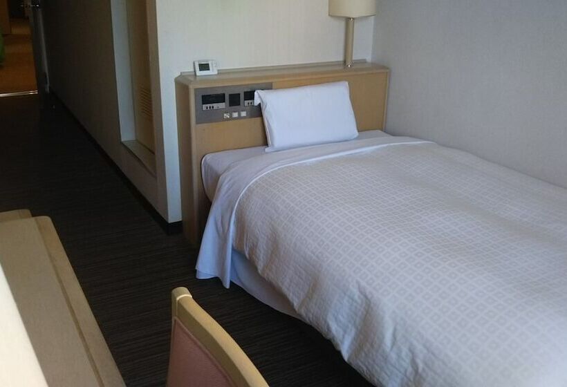 Номер Стандарт Индивидуальный, Hitachi Hills