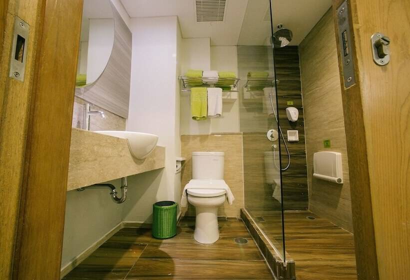 Номер Стандарт, Maxonehotels At Dharmahusada   Surabaya