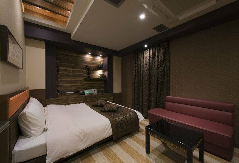 スタンダードルーム, Myth L