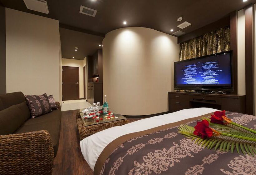 수피리어 룸, Myth L