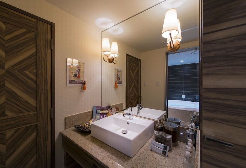 デラックスルーム, Myth L