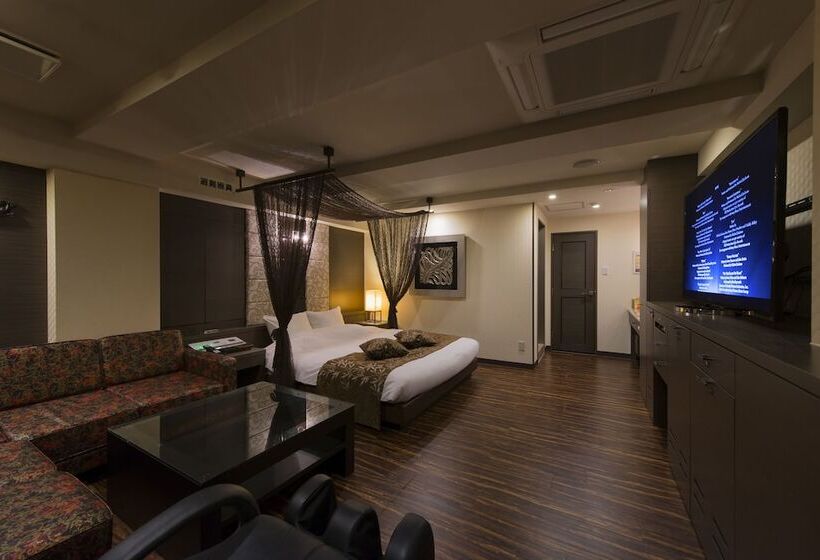 デラックスルーム, Myth L