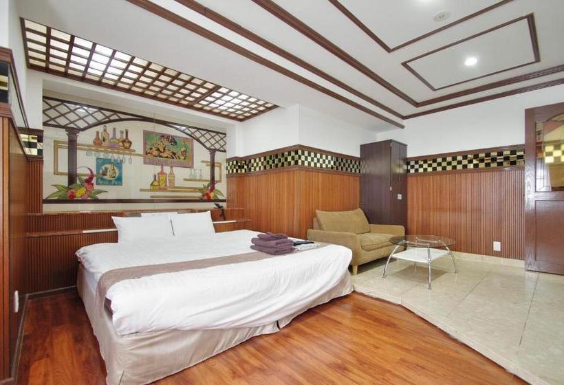 חדר דחוקס עם מיטת קינג, Imalle Yokohama Isezakicho