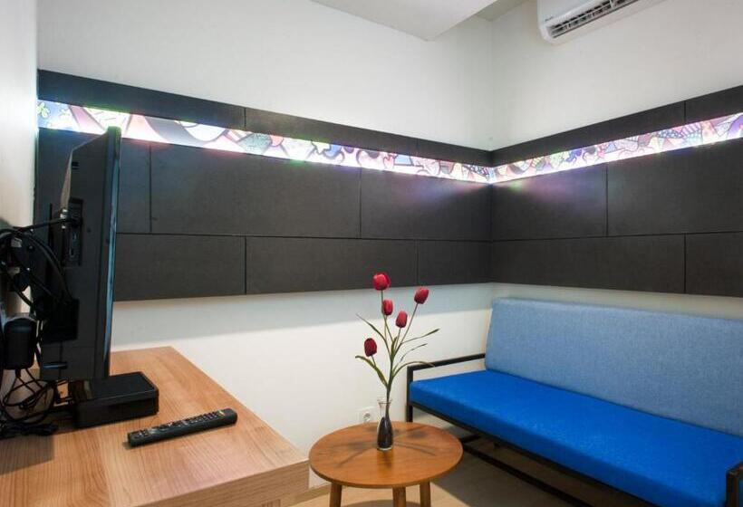 スタンダードルーム, Maxonehotels At Dharmahusada   Surabaya