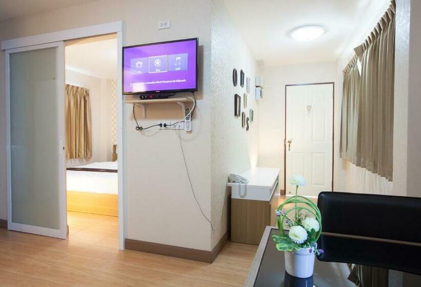 Апартаменты 1 Спальня, Orawan Suites