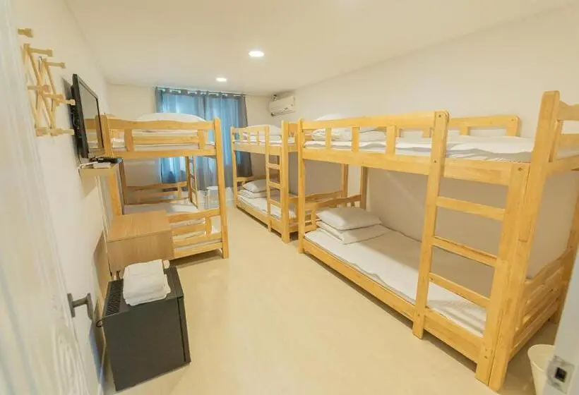 Chambre Familiale, James Blue Hostel