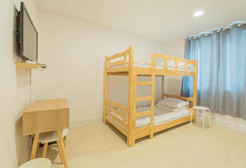 Номер Стандарт, James Blue Hostel