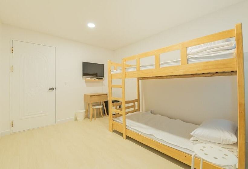 스탠다드 룸, James Blue Hostel