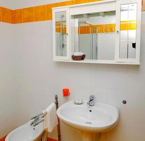 חדר סטנדרט עם מרפסת, B&b Villa Elisa