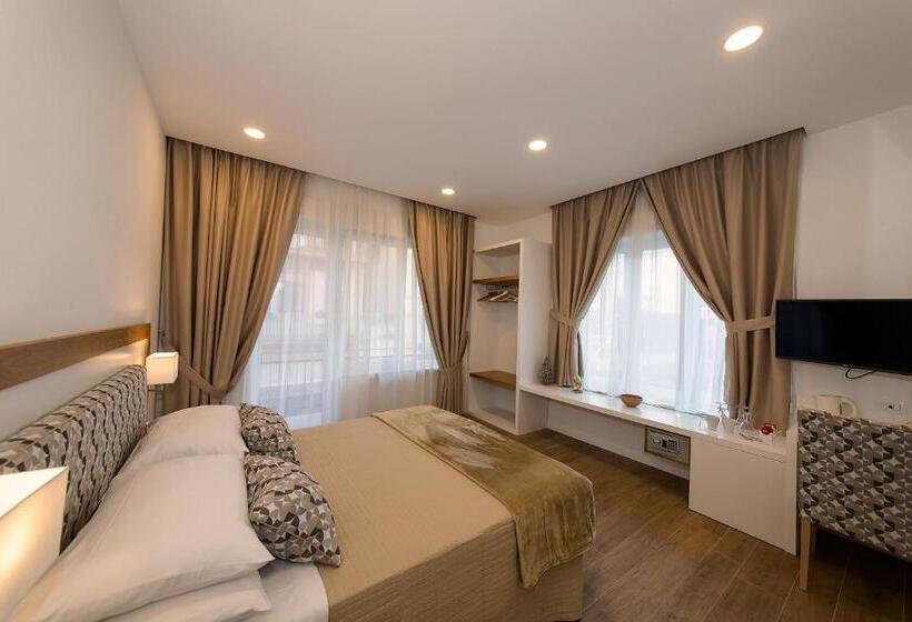 اتاق لوکس با بالکن, Dea Guest House