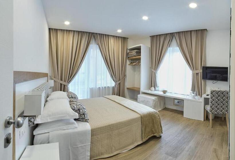 バルコニー付きデラックスルーム, Dea Guest House