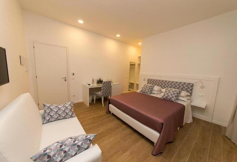 デラックストリプルルーム, Dea Guest House