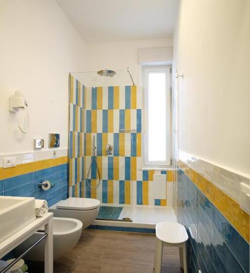 اتاق لوکس سه تخته, Dea Guest House