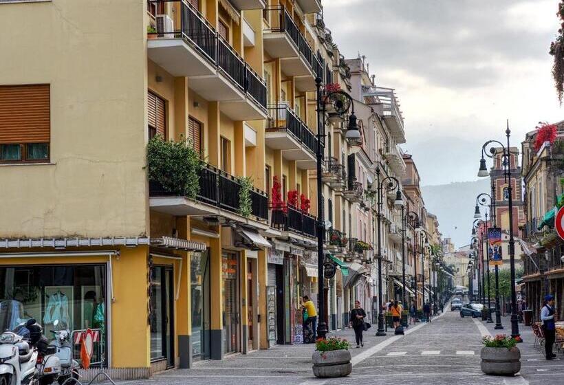 バルコニー付きデラックスルーム, Dea Guest House