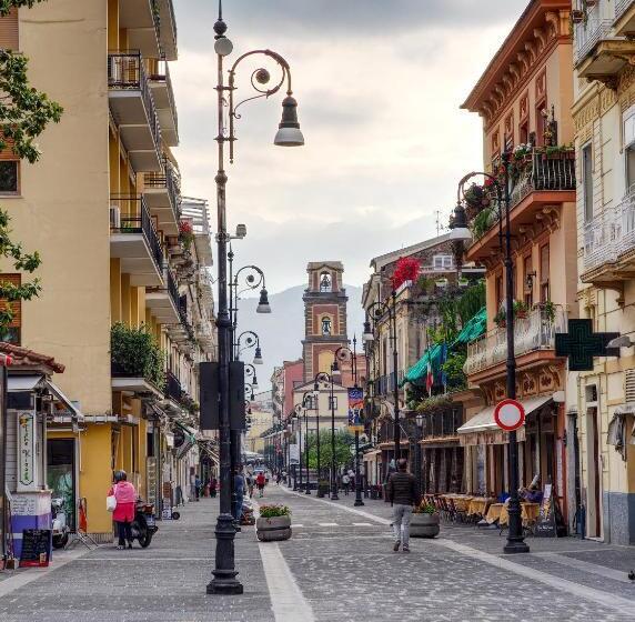 バルコニー付きデラックスルーム, Dea Guest House