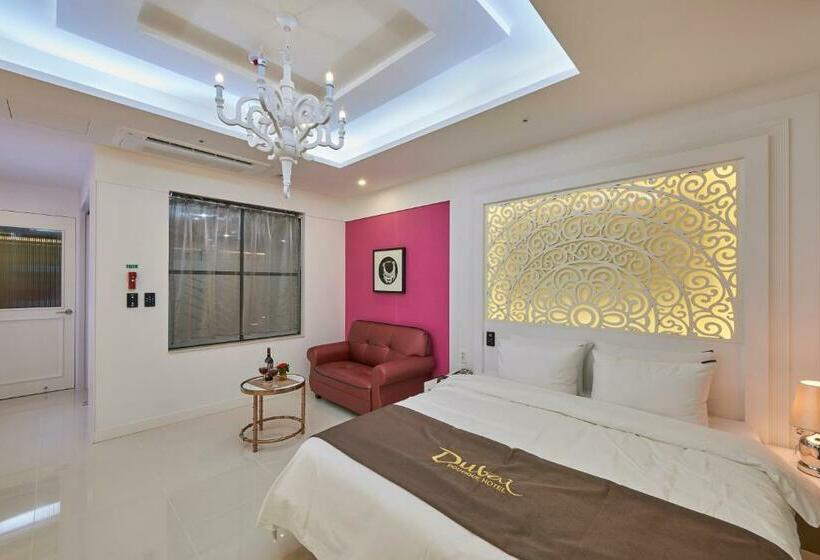 اتاق لوکس, Dubai