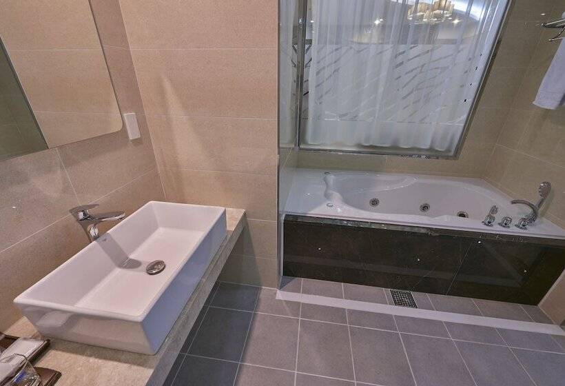 小型套房, Dubai
