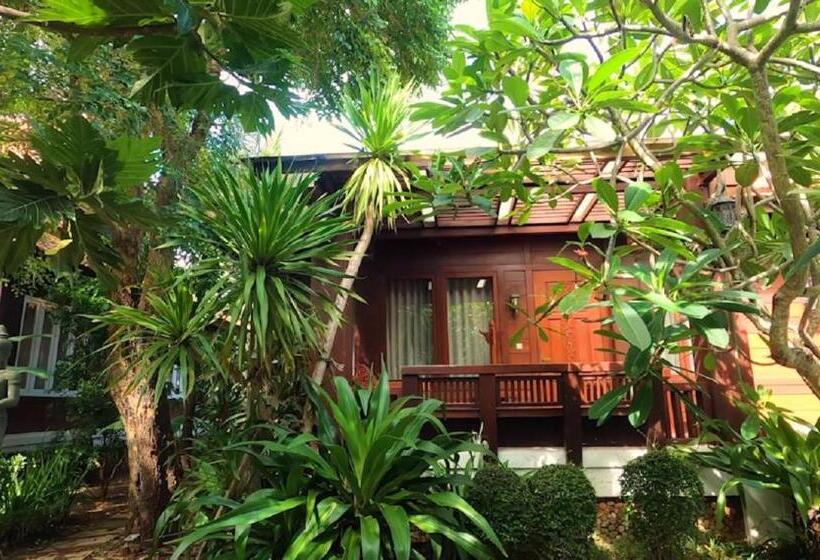 디럭스 스위트, Try Palace Resort Kep