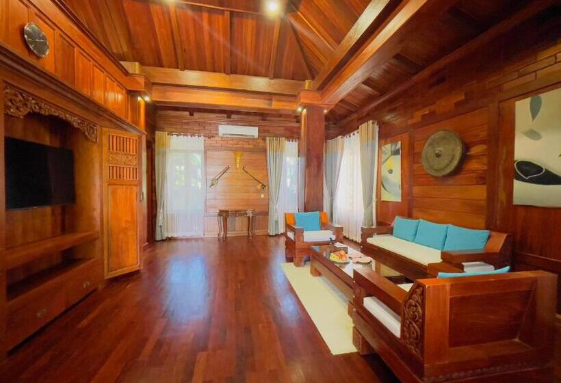 سوییت لوکس, Try Palace Resort Kep