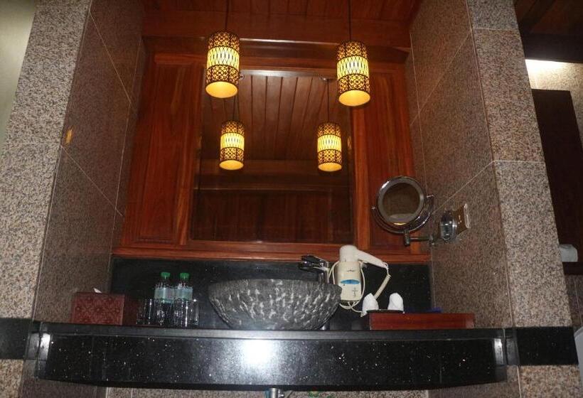 بانگلوی لوکس, Try Palace Resort Kep