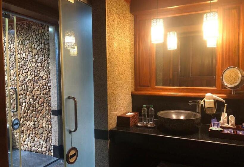 수피리어 방갈로, Try Palace Resort Kep