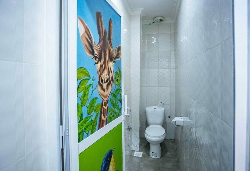 اتاق استاندارد سه نفره, The Okaseni Lodge