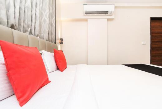 חדר דחוקס עם מיטת קינג, Aarya Regency