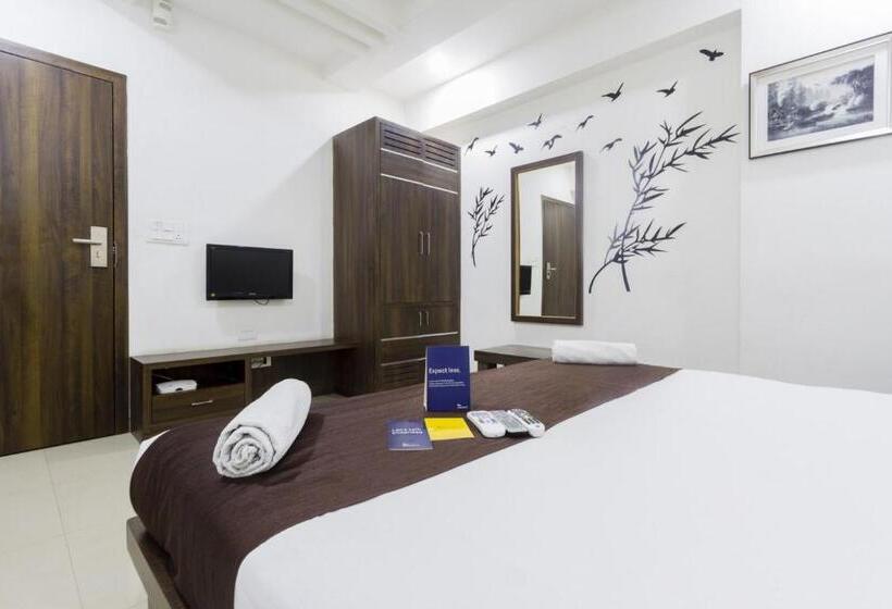 חדר דחוקס עם מיטת קינג, Aarya Regency