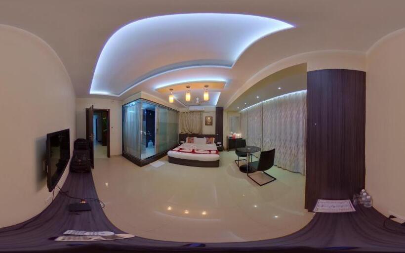 סוויטה אקזקיוטיב, Aarya Regency