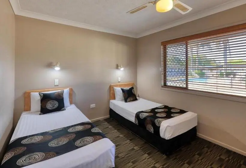Executive-sviitti 2 Makuuhuonetta, James Street Motor Inn