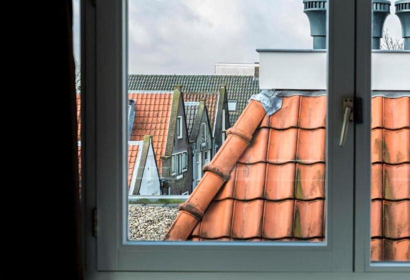 اتاق پنت هاوس, Mr. Jordaan