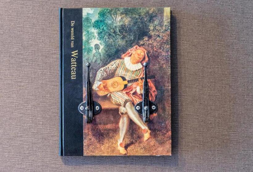 اتاق استاندارد سه نفره, Mr. Jordaan