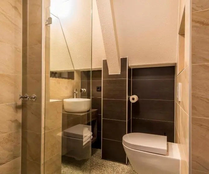 Standard Triple Room, Mr. Jordaan