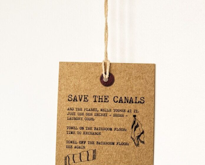 اتاق استاندارد یک نفره, Mr. Jordaan