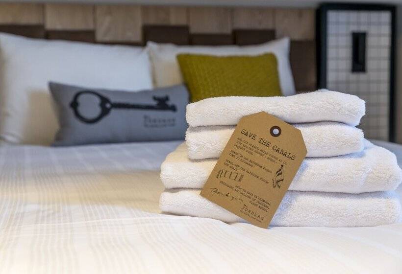 اتاق استاندارد, Mr. Jordaan