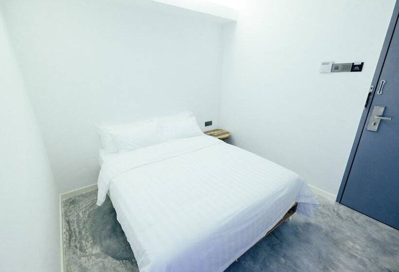 Camera Deluxe, White Loft
