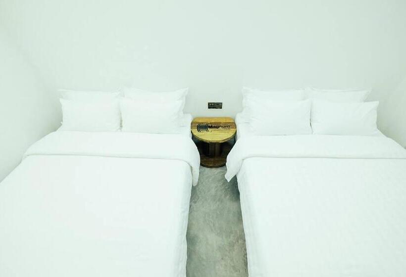 Camera Familiare, White Loft