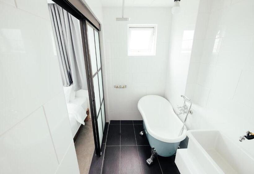 Quarto Deluxe Cama Queen, White Loft