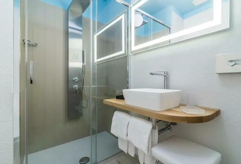اتاق استاندارد یک نفره, L Ambasciata Hotel De Charme