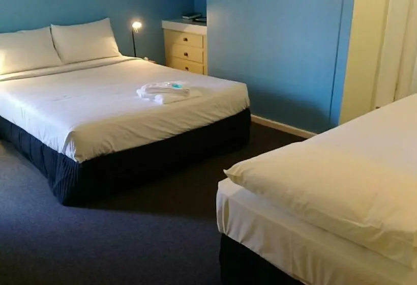 スタンダードトリプルルーム, Blue Pacific Motel Swansea