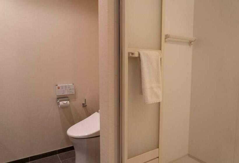 דירת חדר פרמיום, Akazora