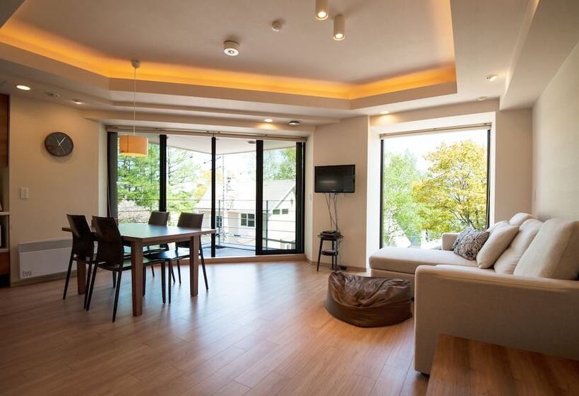 דירת פרמיום 2 חדרי שינה, Akazora