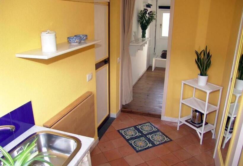 کلبه ییلاقی, Chalet Lidia