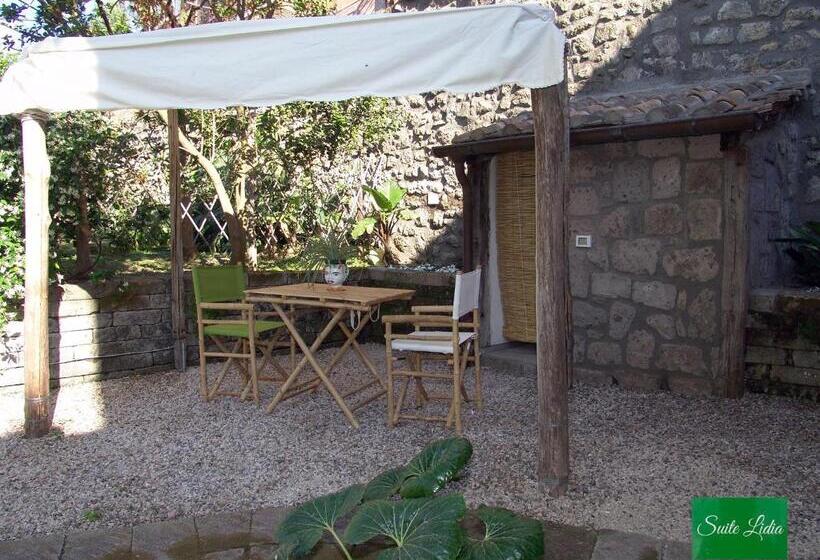 سوییت با چشم‌انداز باغ, Chalet Lidia