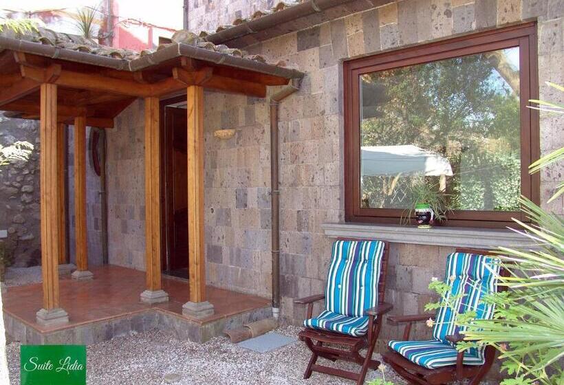 سوییت با چشم‌انداز باغ, Chalet Lidia