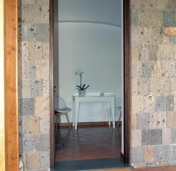 سوییت با چشم‌انداز باغ, Chalet Lidia